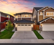 16 Saddlestone Heath NE Calgary, AB T3J 2B6