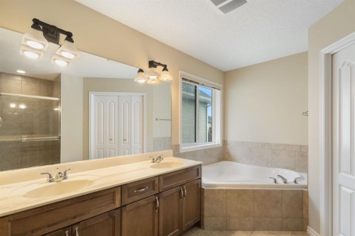 22 Brightoncrest Common Se, Calgary, AB 