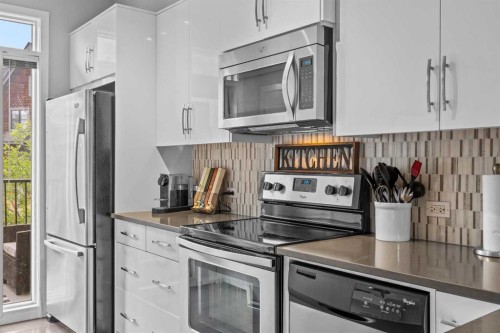 328 Ascot Circle Sw, Calgary, AB 