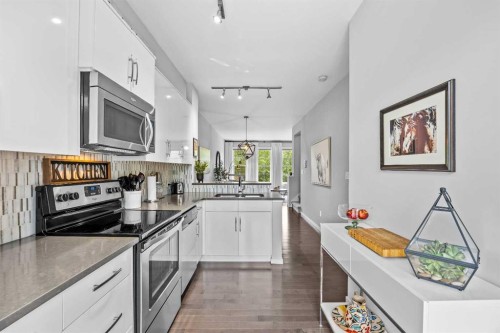 328 Ascot Circle Sw, Calgary, AB 