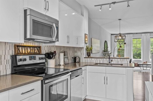 328 Ascot Circle Sw, Calgary, AB 