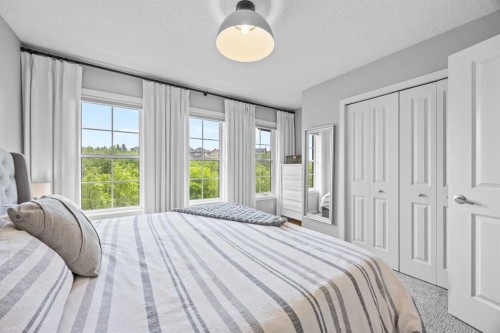 328 Ascot Circle Sw, Calgary, AB 
