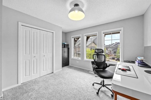 328 Ascot Circle Sw, Calgary, AB 