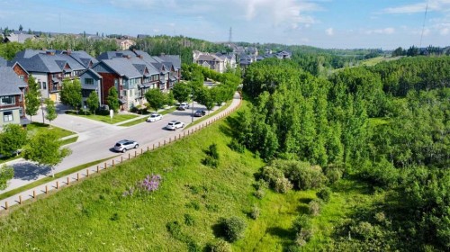 328 Ascot Circle Sw, Calgary, AB 