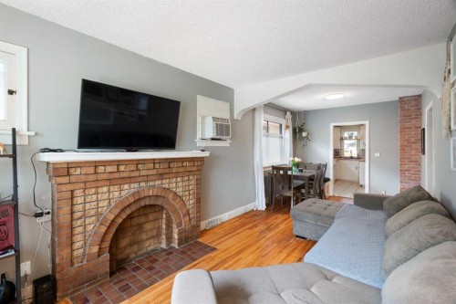 2115 14 Street Sw, Calgary, AB 