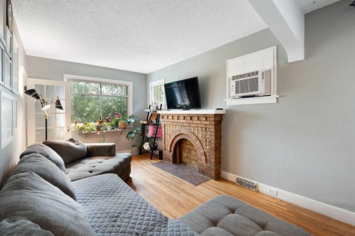 2115 14 Street Sw, Calgary, AB 