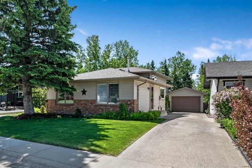 165 Thorson Crescent  Okotoks, AB T1S 1E1