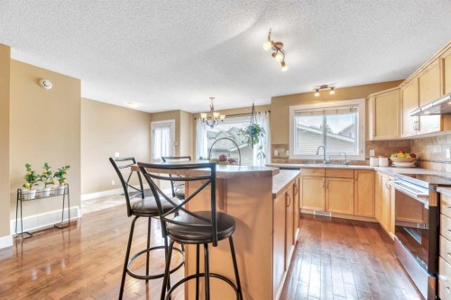 666 Evermeadow Road Sw, Calgary, AB 