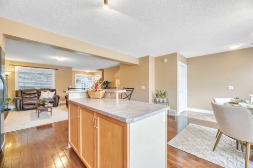666 Evermeadow Road Sw, Calgary, AB 