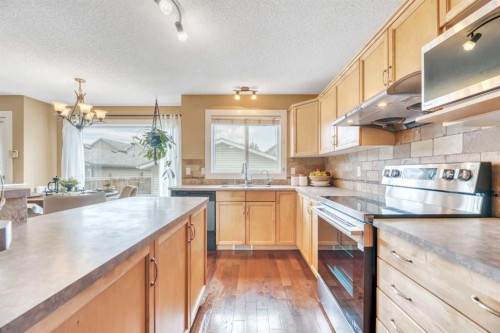666 Evermeadow Road Sw, Calgary, AB 