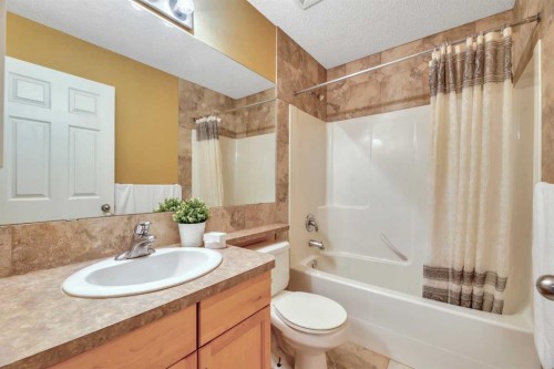 666 Evermeadow Road Sw, Calgary, AB 