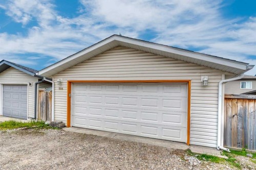 666 Evermeadow Road Sw, Calgary, AB 