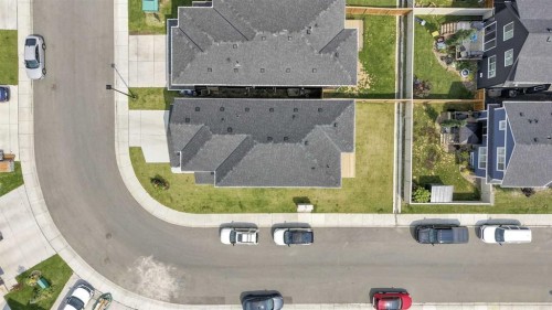1448 Bayview Point Sw, Airdrie, AB 