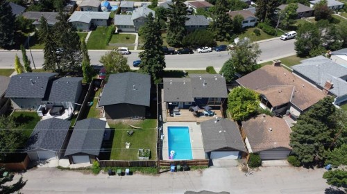 4420 3 Street Ne, Calgary, AB - Outdoor With View