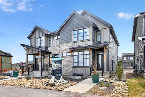 7079 Rangeview Avenue Se, Calgary, AB 