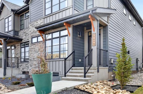 7079 Rangeview Avenue Se, Calgary, AB 