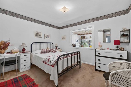 819 Thorneycroft Drive Nw, Calgary, AB 