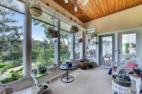 819 Thorneycroft Drive Nw, Calgary, AB 