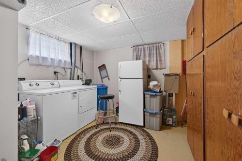 819 Thorneycroft Drive Nw, Calgary, AB 