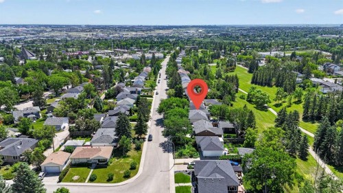 819 Thorneycroft Drive Nw, Calgary, AB 