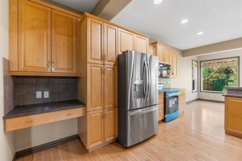 49 Panamount Rise Nw, Calgary, AB - Indoor Photo Showing Kitchen