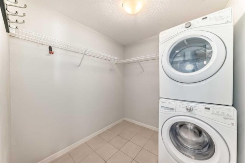 215-20 Seton Park Se, Calgary, AB - Indoor Photo Showing Laundry Room
