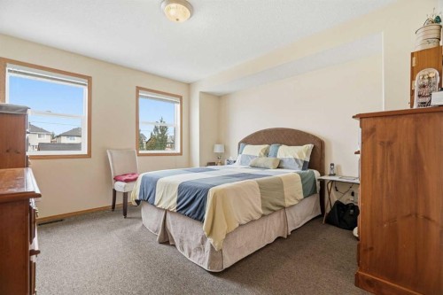 1706 3 Avenue Se, High River, AB - Indoor Photo Showing Bedroom