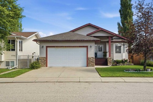 1706 3 Avenue Se, High River, AB - Outdoor With Facade