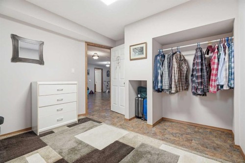1706 3 Avenue Se, High River, AB - Indoor With Storage
