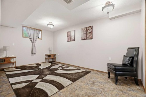 1706 3 Avenue Se, High River, AB - Indoor