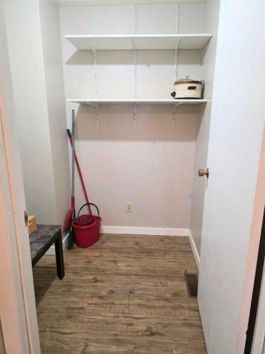 709 Hammond Drive South, Fox Creek, AB - Indoor Photo Showing Other Room