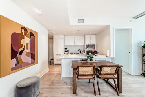 2804-901 10 Avenue Sw, Calgary, AB - Indoor Photo Showing Dining Room