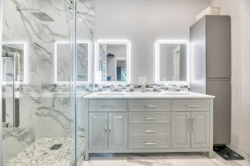 601 East Chestermere Drive, Chestermere, AB - Indoor Photo Showing Bathroom