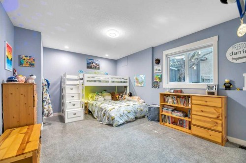 601 East Chestermere Drive, Chestermere, AB - Indoor Photo Showing Bedroom