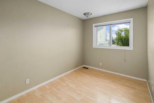 3-195 Manora Place Ne, Calgary, AB 