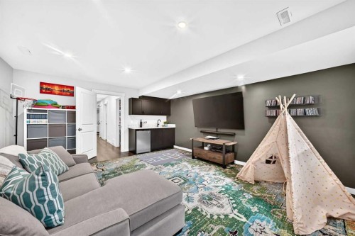 1416 43 Street Sw, Calgary, AB 
