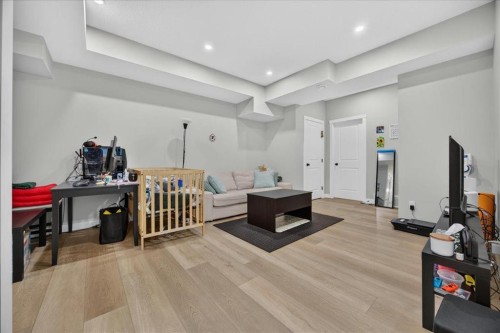 4620 81 Street Nw, Calgary, AB 