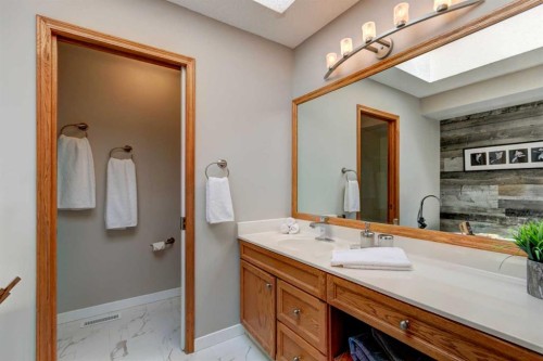 188 Mt Selkirk Close Se, Calgary, AB 