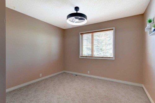 188 Mt Selkirk Close Se, Calgary, AB 