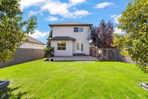 158 Saratoga Close Ne, Calgary, AB - Outdoor