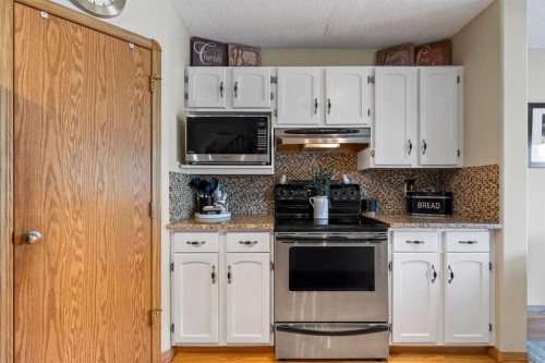 158 Saratoga Close Ne, Calgary, AB 
