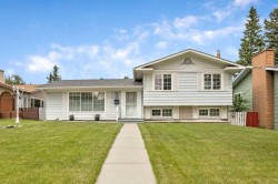 1112 Lake Sylvan Place SE Calgary, AB T2J 2P6