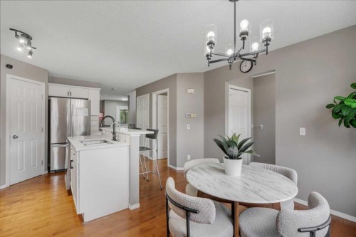 12 Copperfield Rise Se, Calgary, AB 
