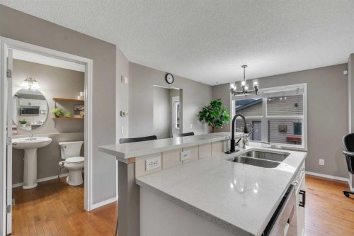 12 Copperfield Rise Se, Calgary, AB 