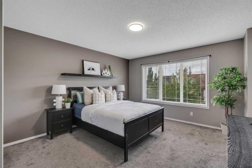 12 Copperfield Rise Se, Calgary, AB 