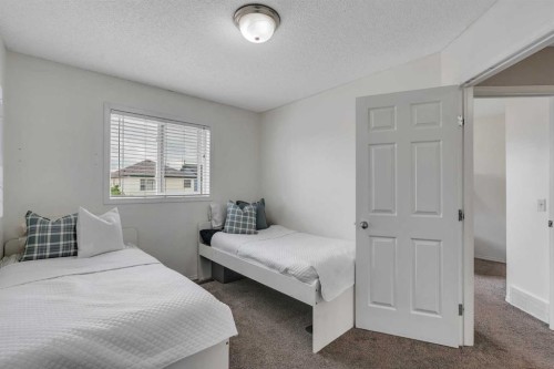 12 Copperfield Rise Se, Calgary, AB 