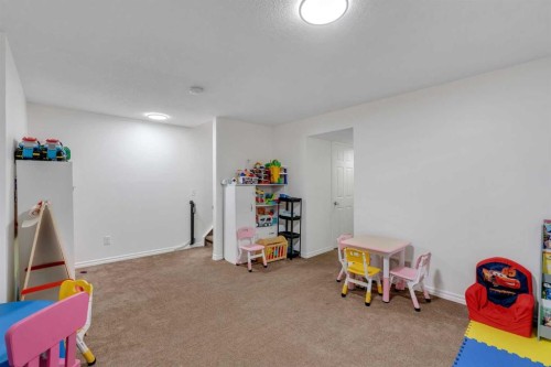 12 Copperfield Rise Se, Calgary, AB 
