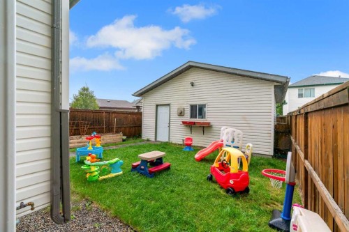 12 Copperfield Rise Se, Calgary, AB 