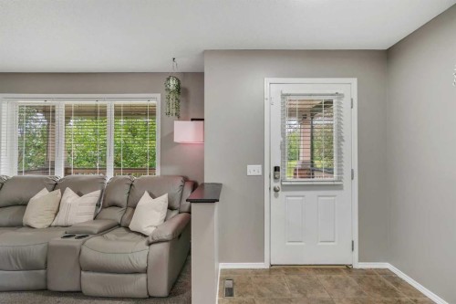 12 Copperfield Rise Se, Calgary, AB 