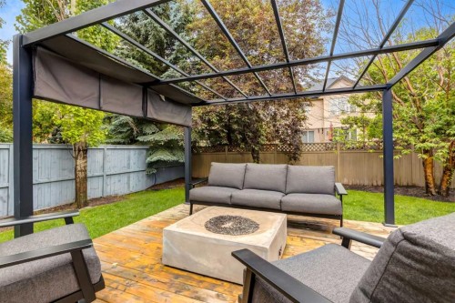234 Strathridge Place Sw, Calgary, AB 